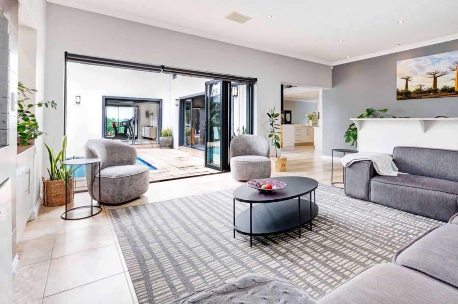 4 Bedroom Property for Sale in Van Riebeeckshof Western Cape